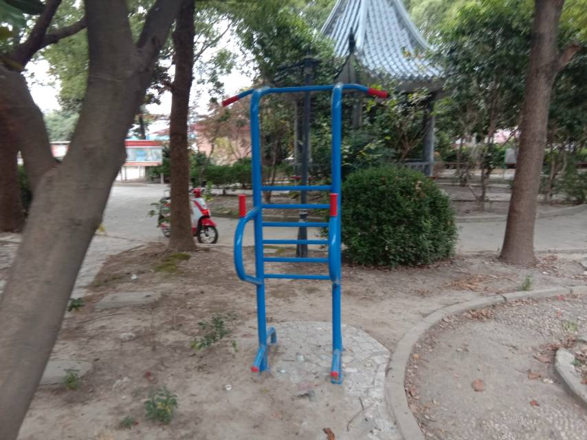 多功能训练器