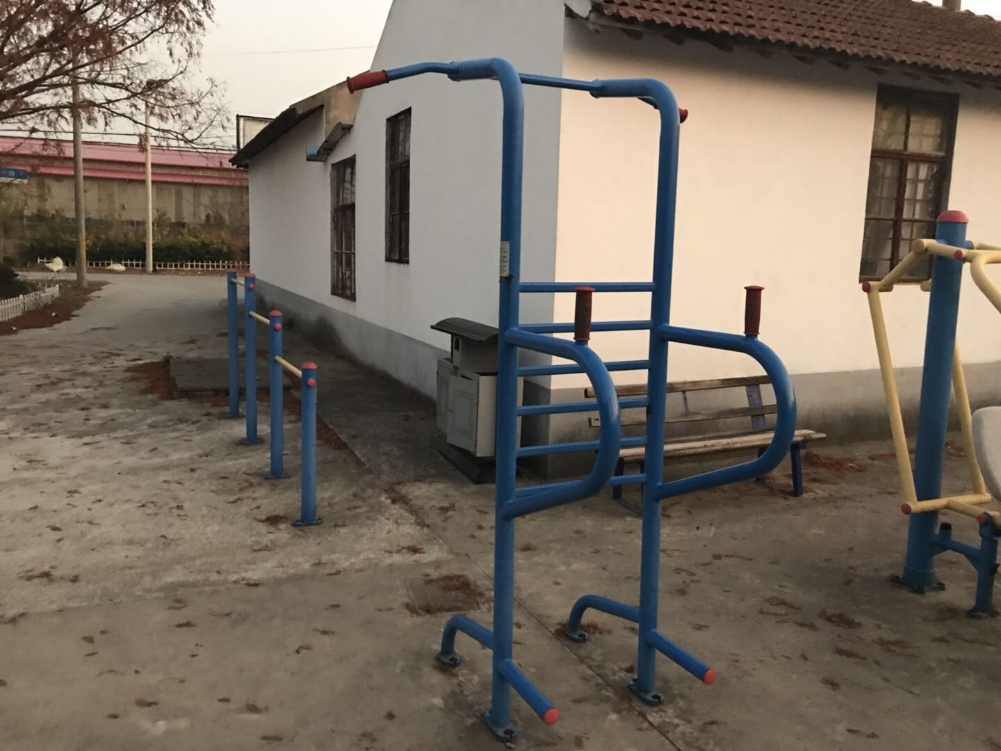 多功能训练器