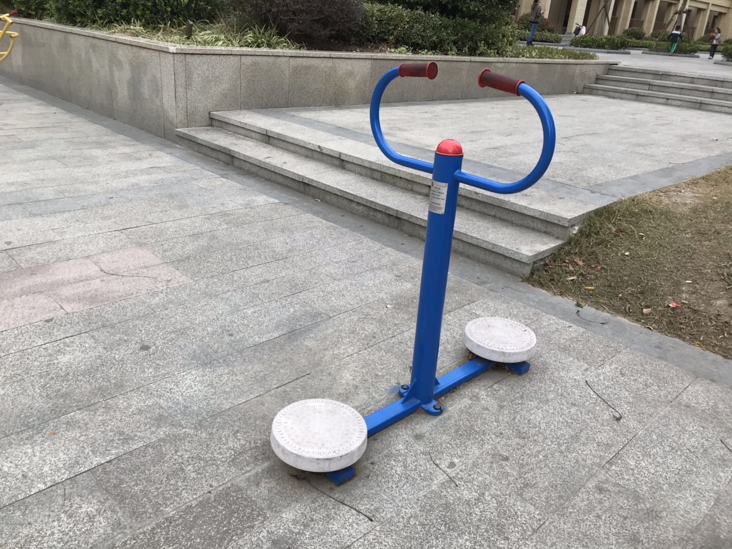 扭腰器