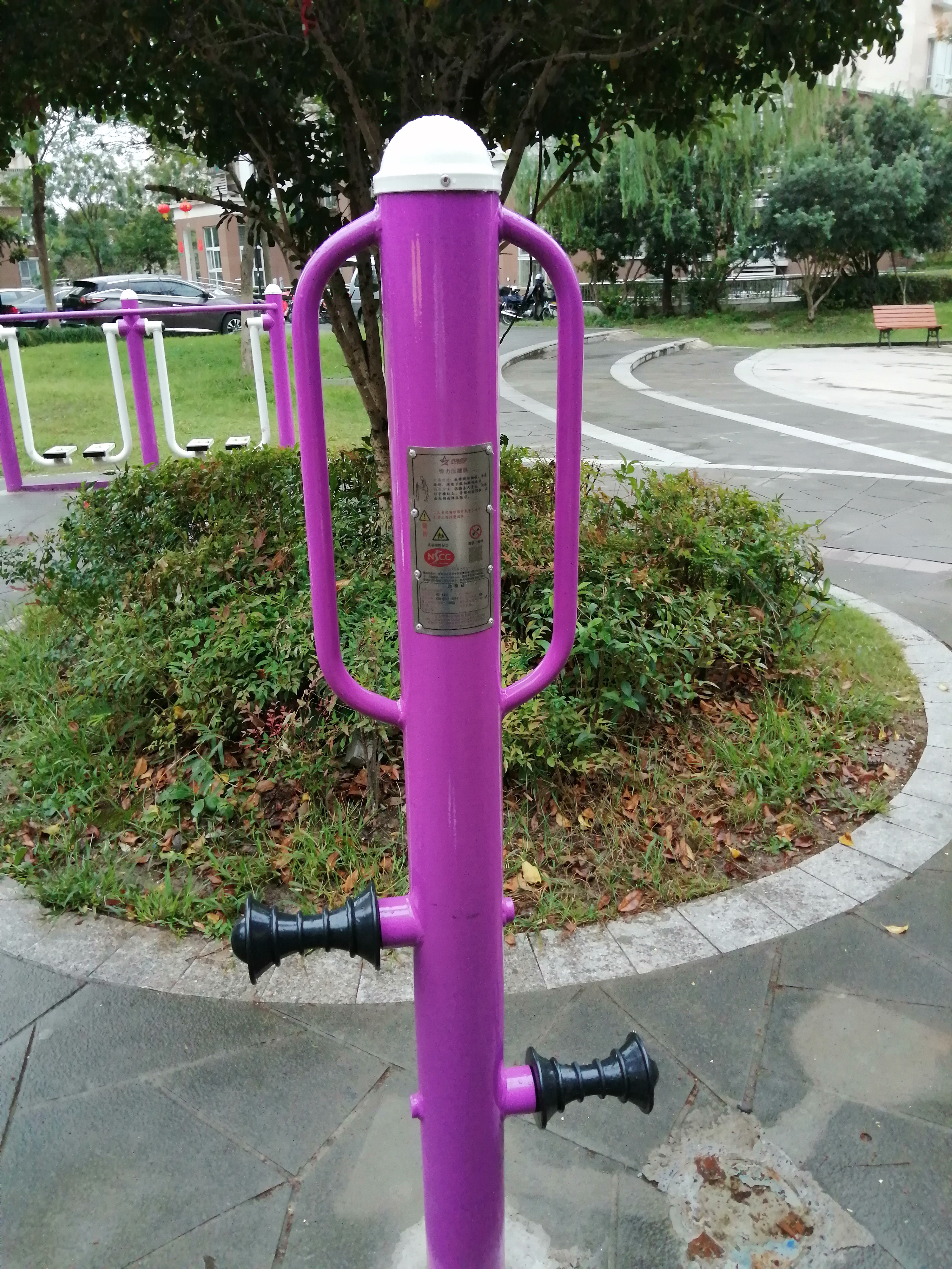 腿部按摩训练器