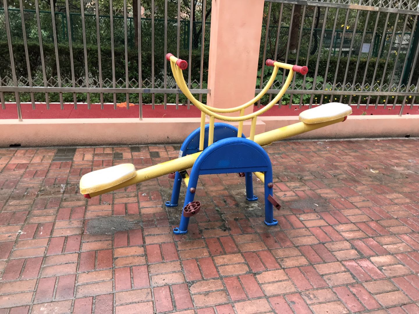 跷跷板