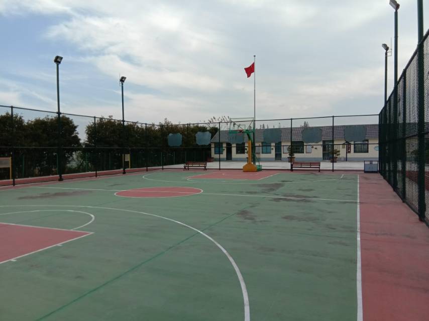 崇明区中兴镇永南村阳光之家基地市民球场