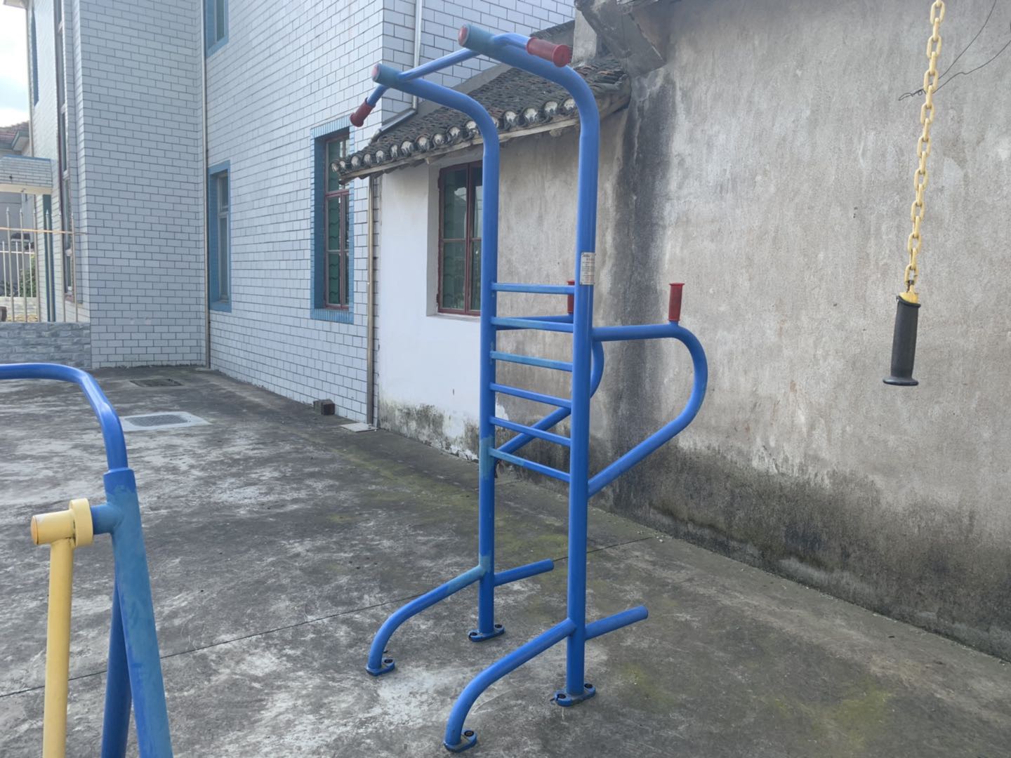 多功能训练器