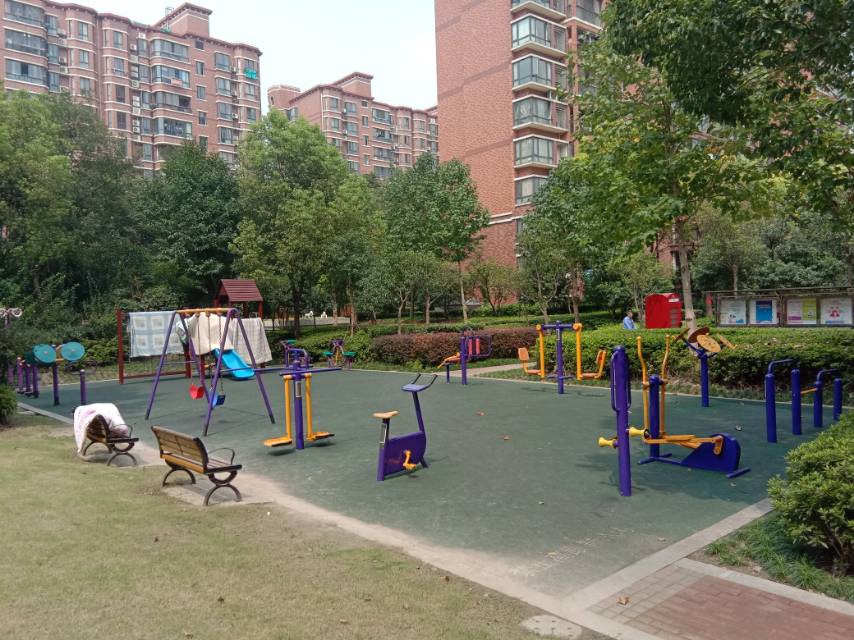 依云湾健身苑点