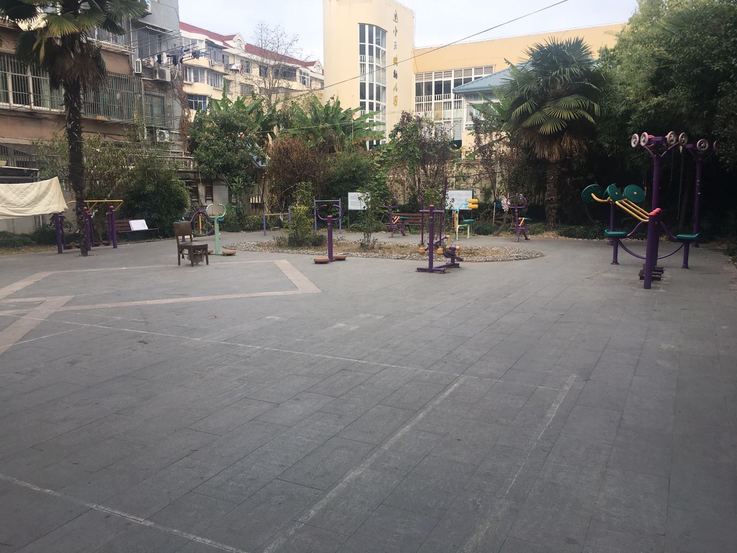 凌三居委健身点2