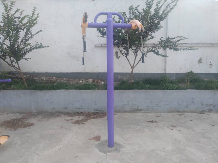 牵引器