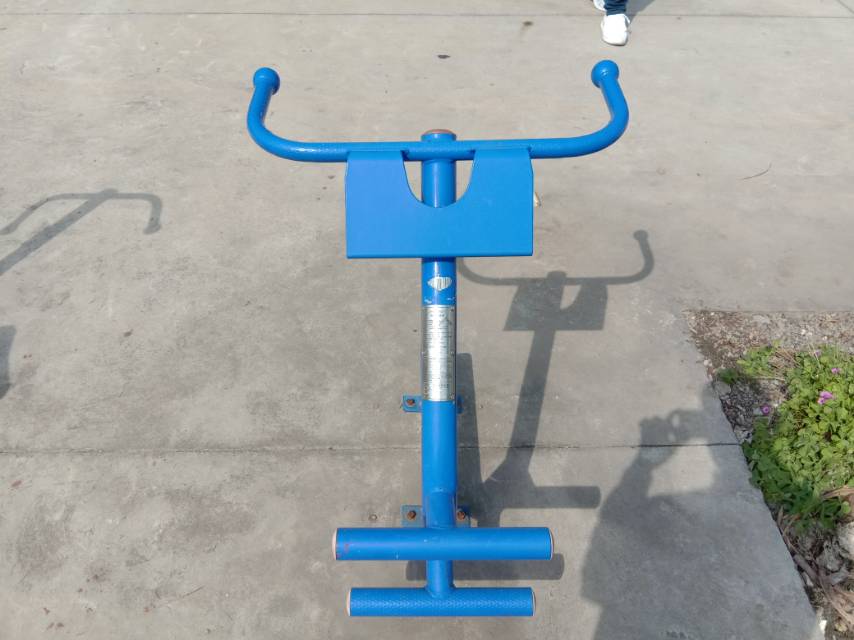 背肌训练器
