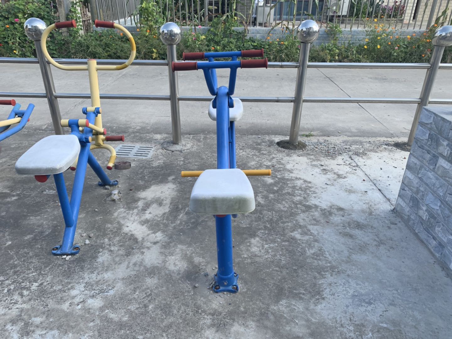 下肢锻炼器