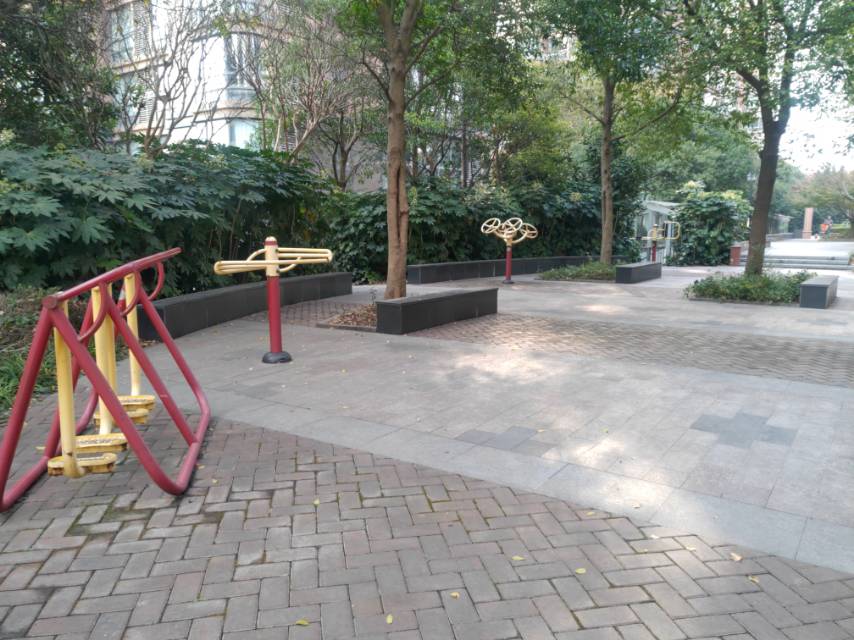 听潮豪园健身点一