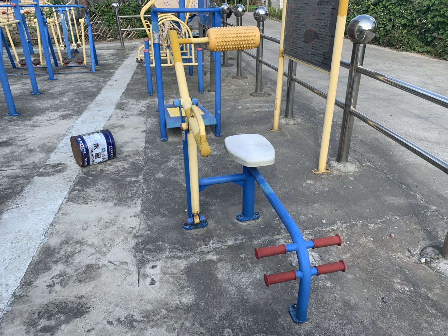 腹背锻炼器