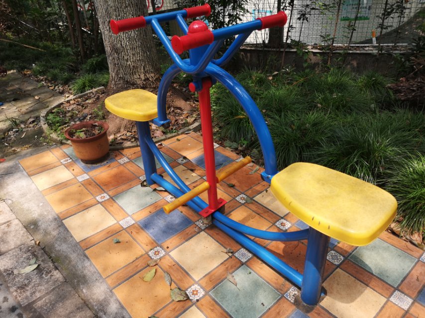 下肢锻炼器