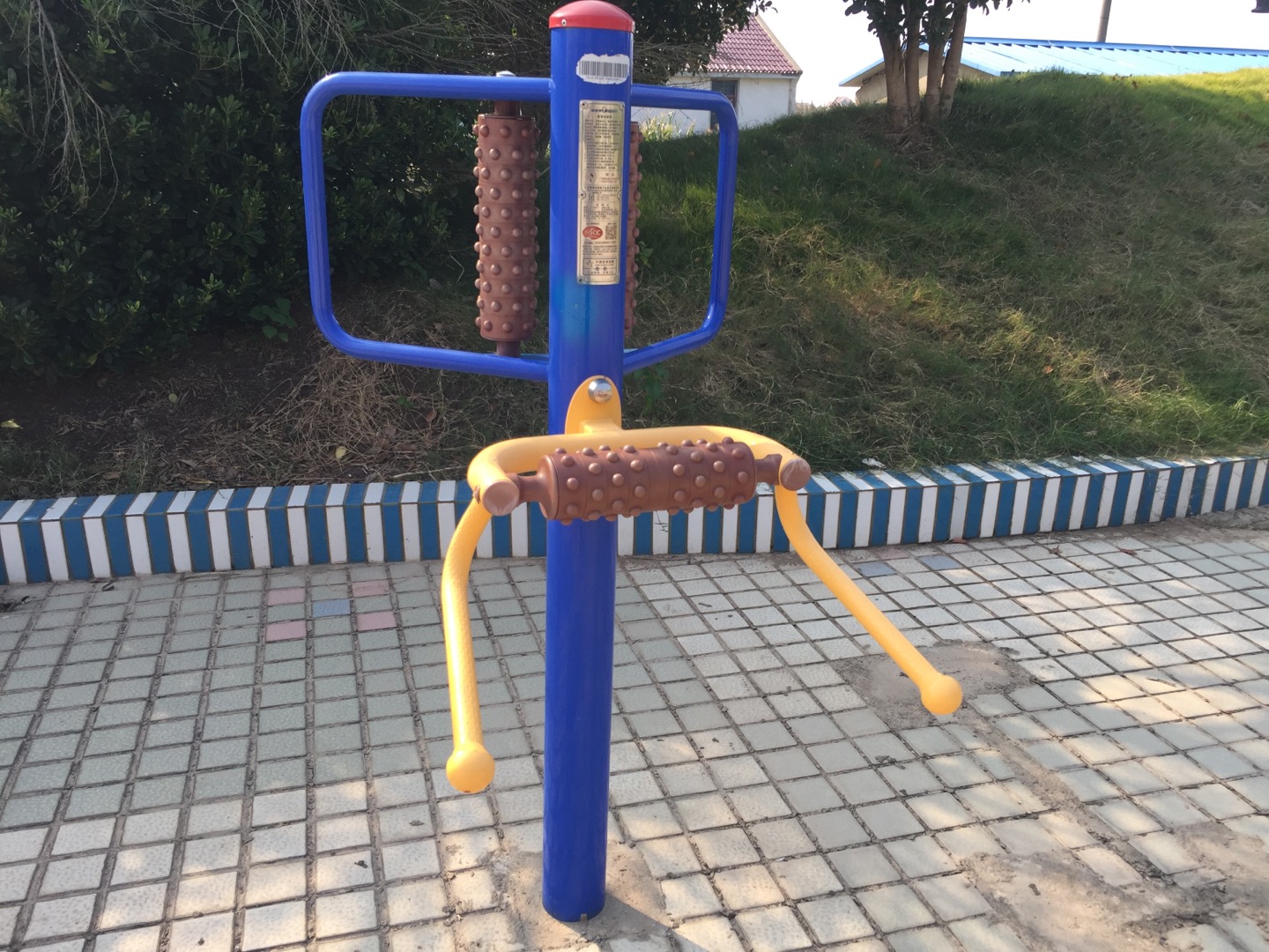 腰背按摩器