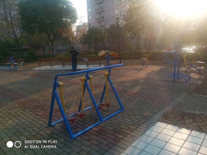 齐友佳苑健身点