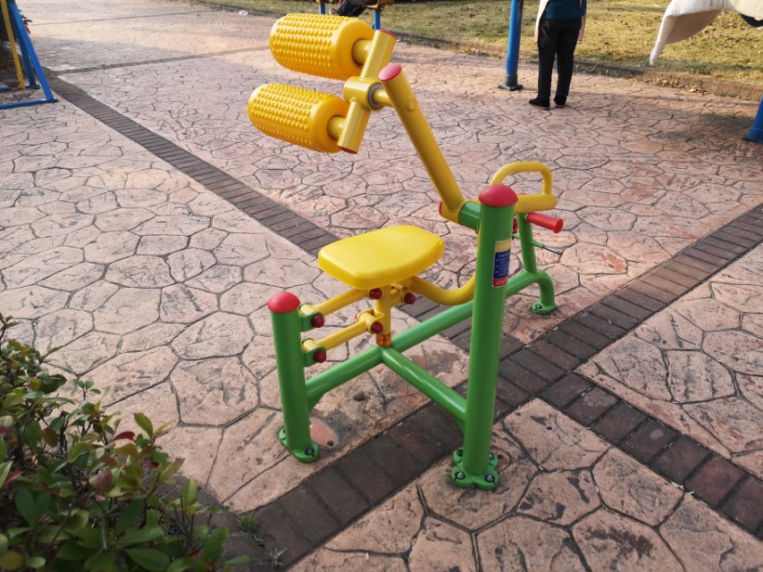 自重腹背锻炼器