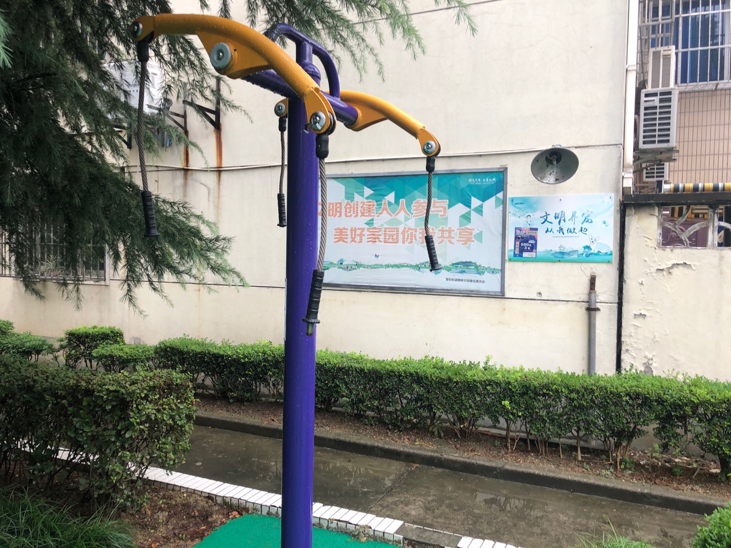牵引器