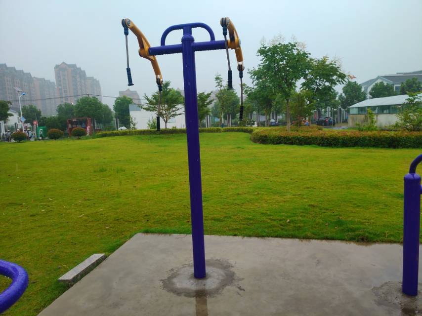 牵引器