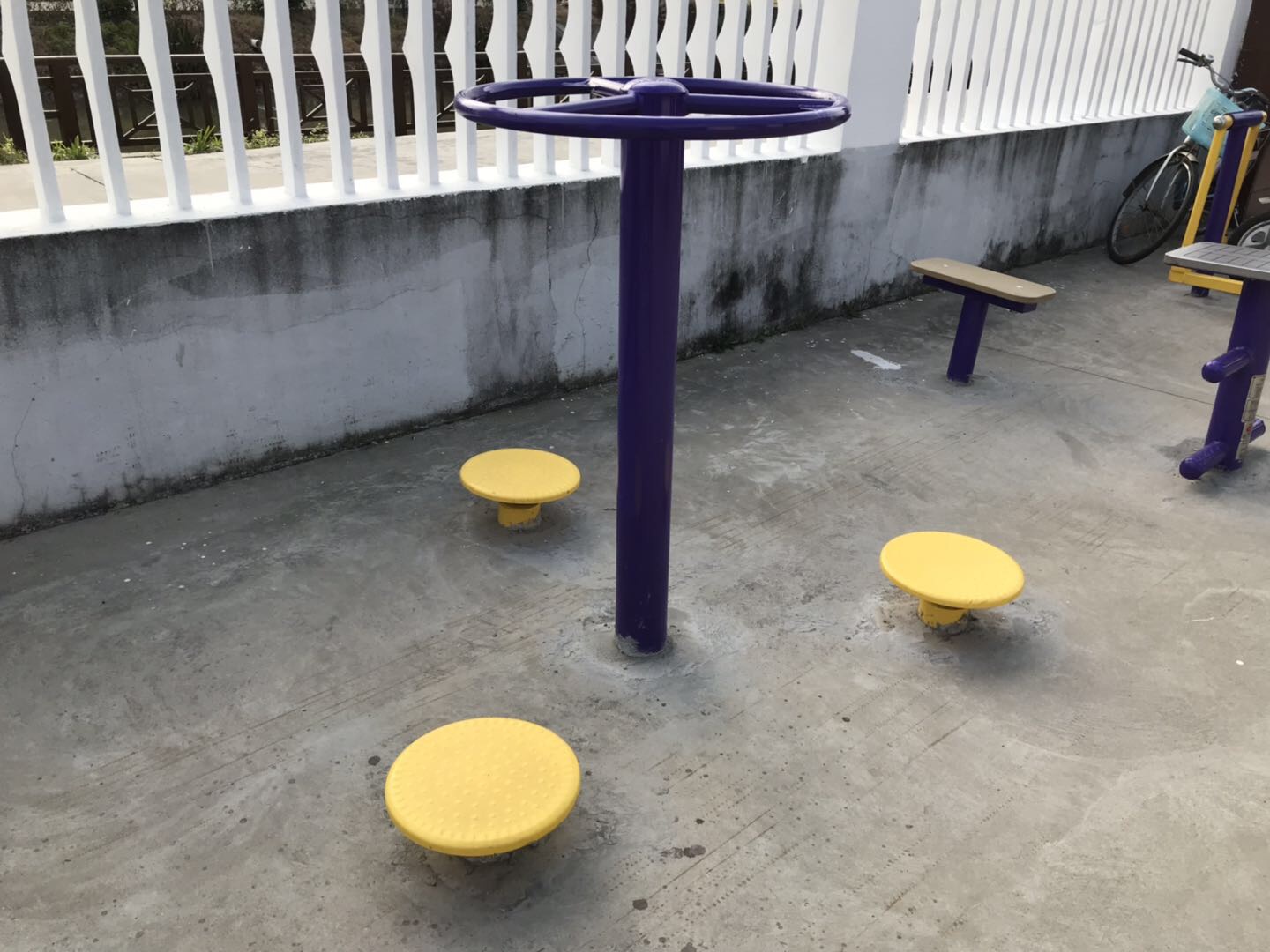 扭腰器