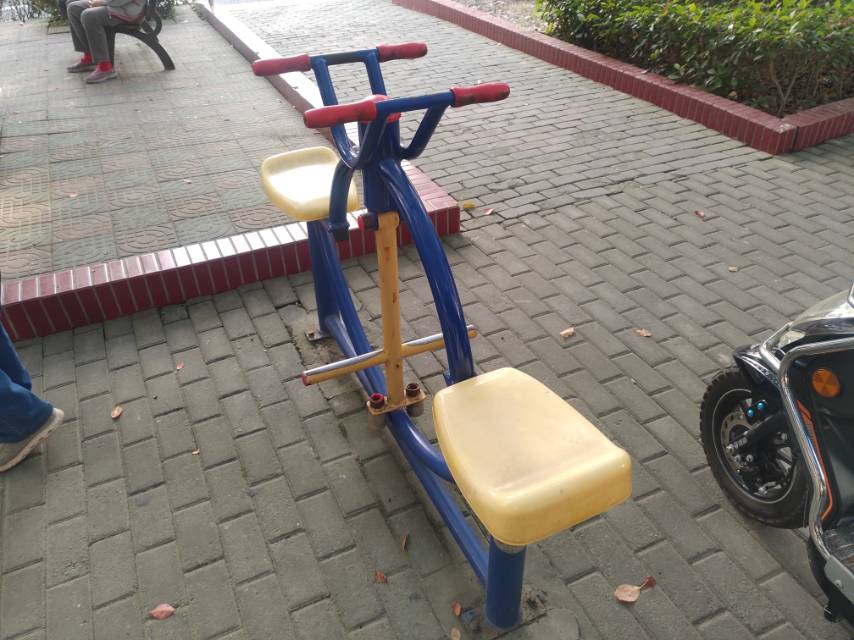 下肢康复器
