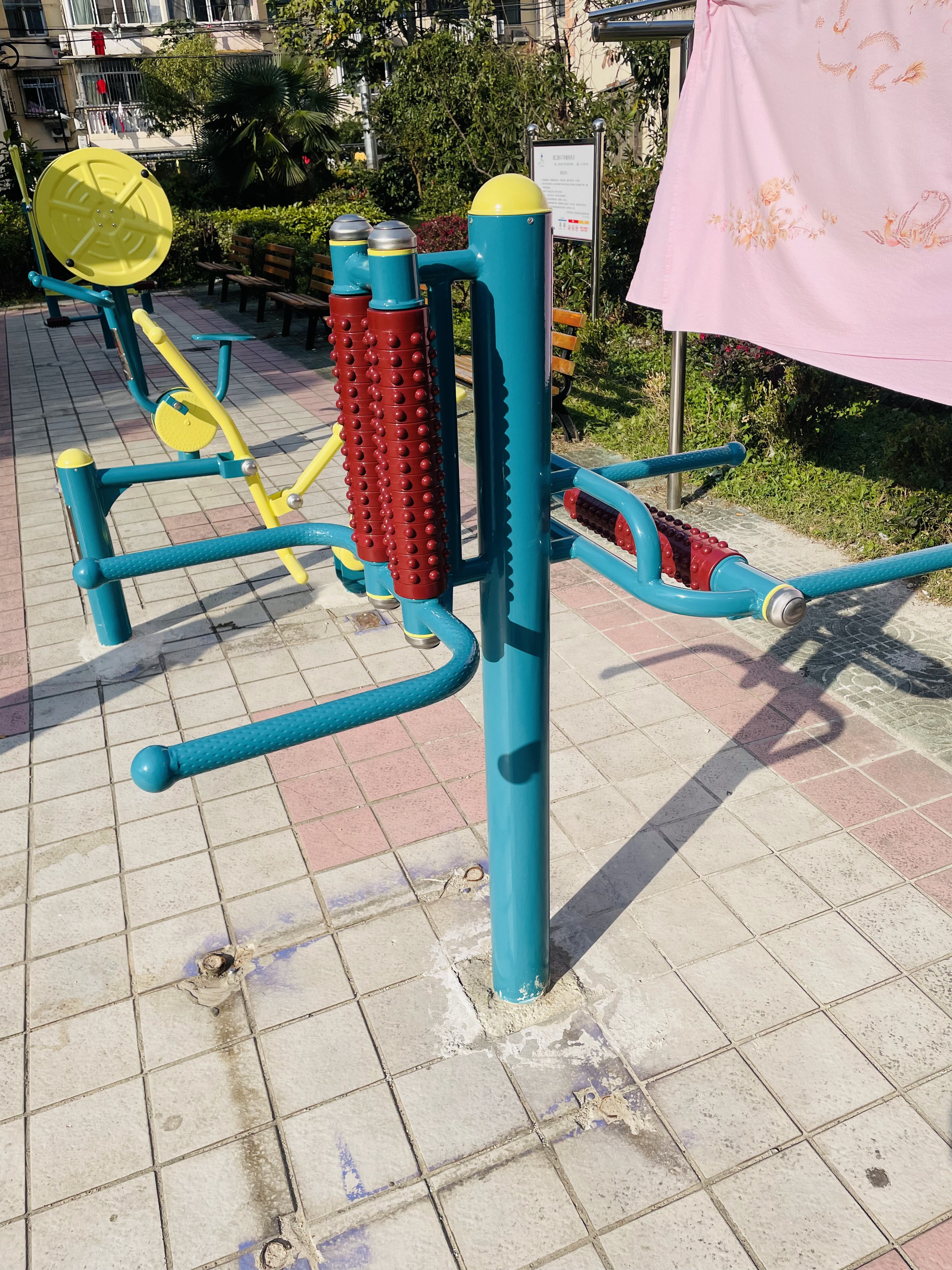 互动式腰背按摩器