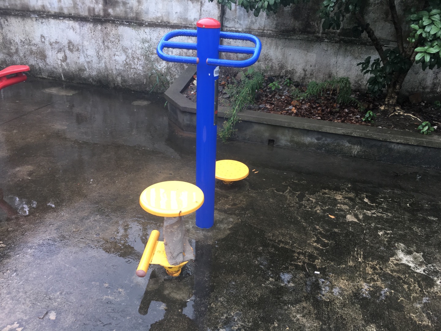 双位扭腰器
