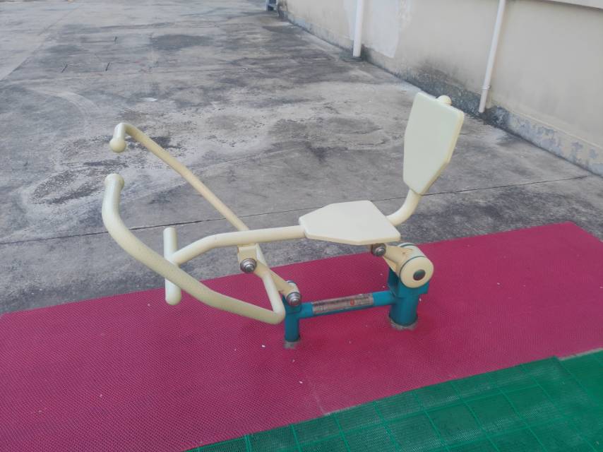划船器