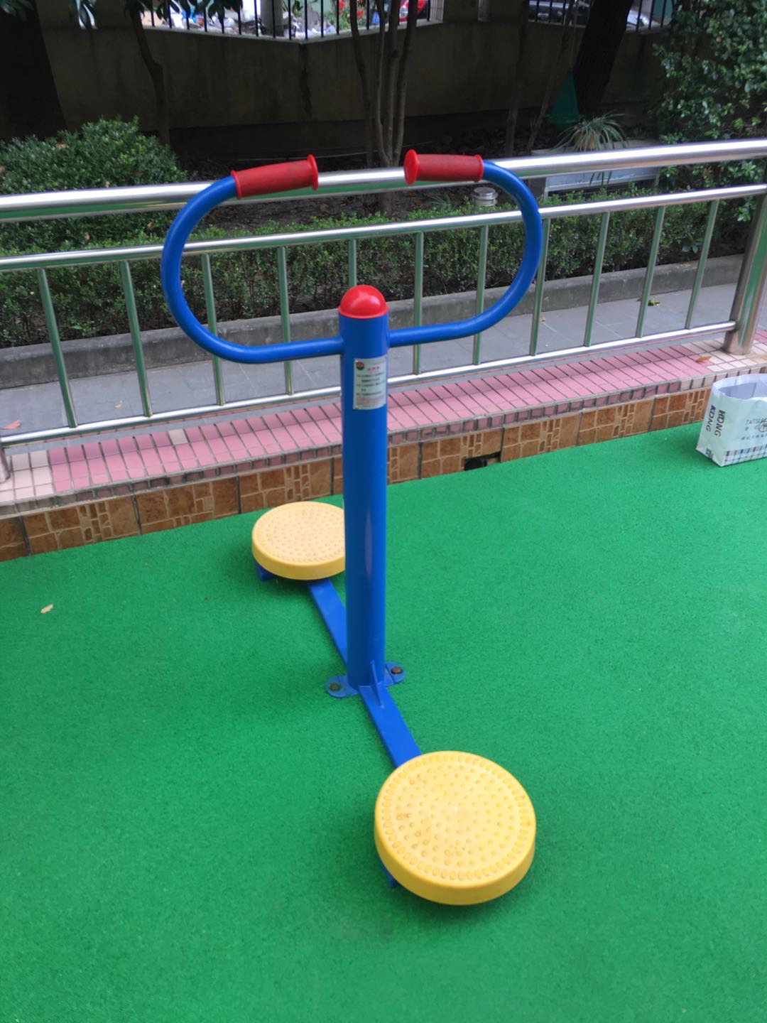 扭腰器