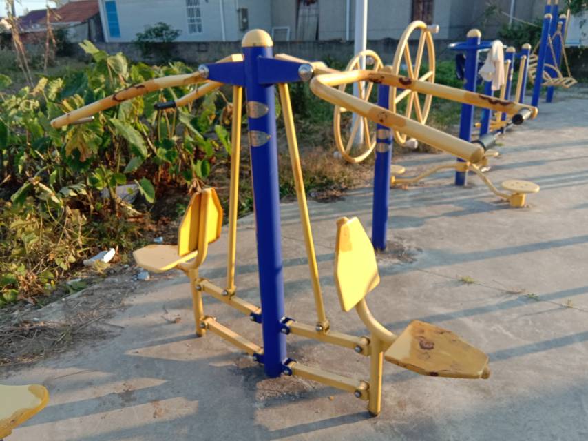 坐拉训练器