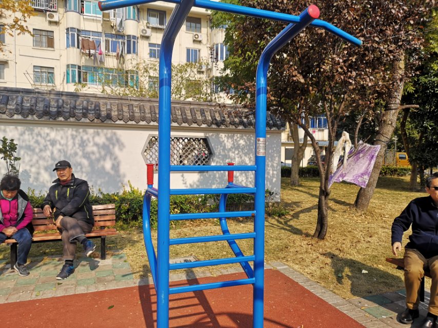 多功能训练器