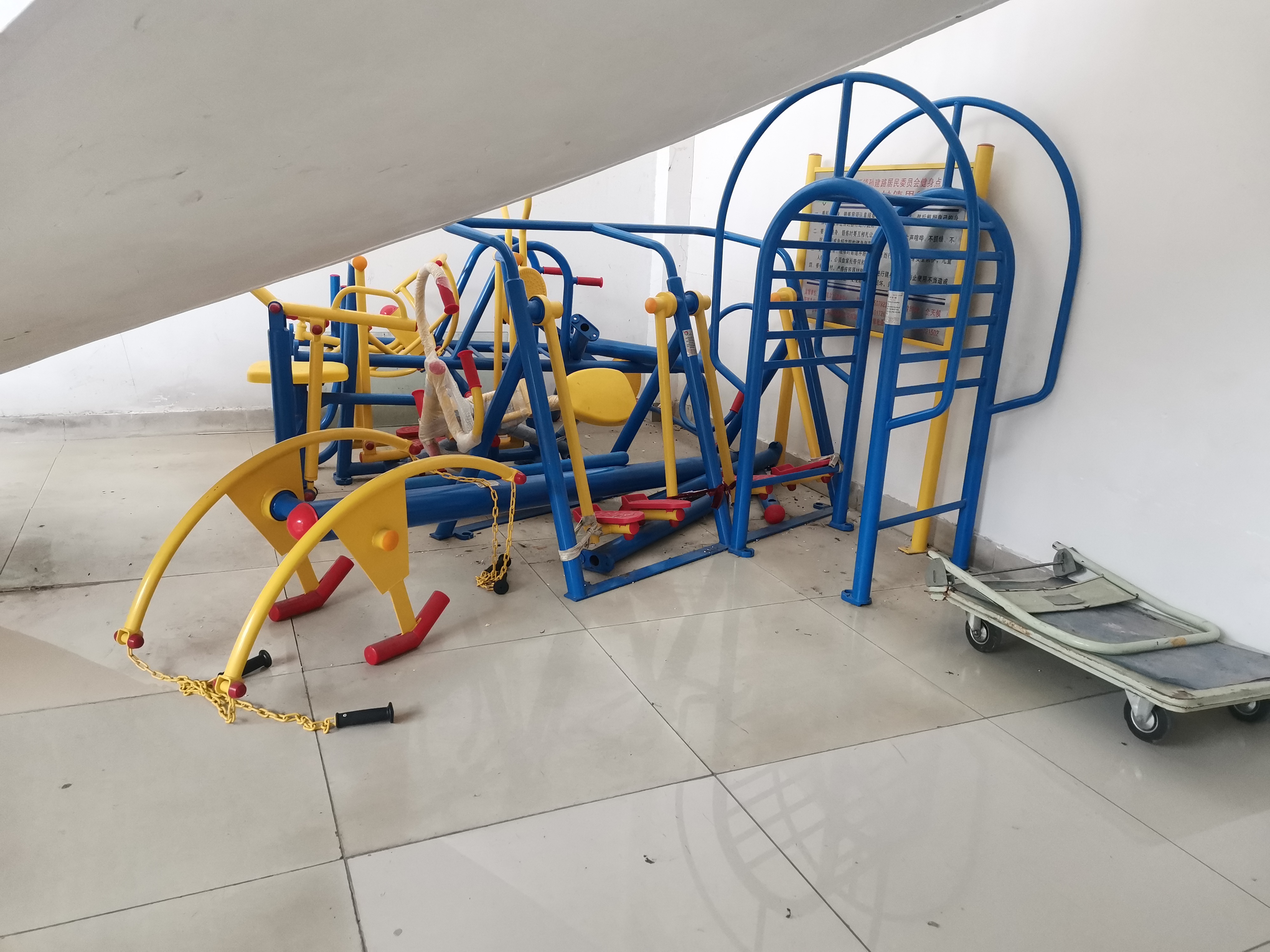 孙建路居委健身苑点