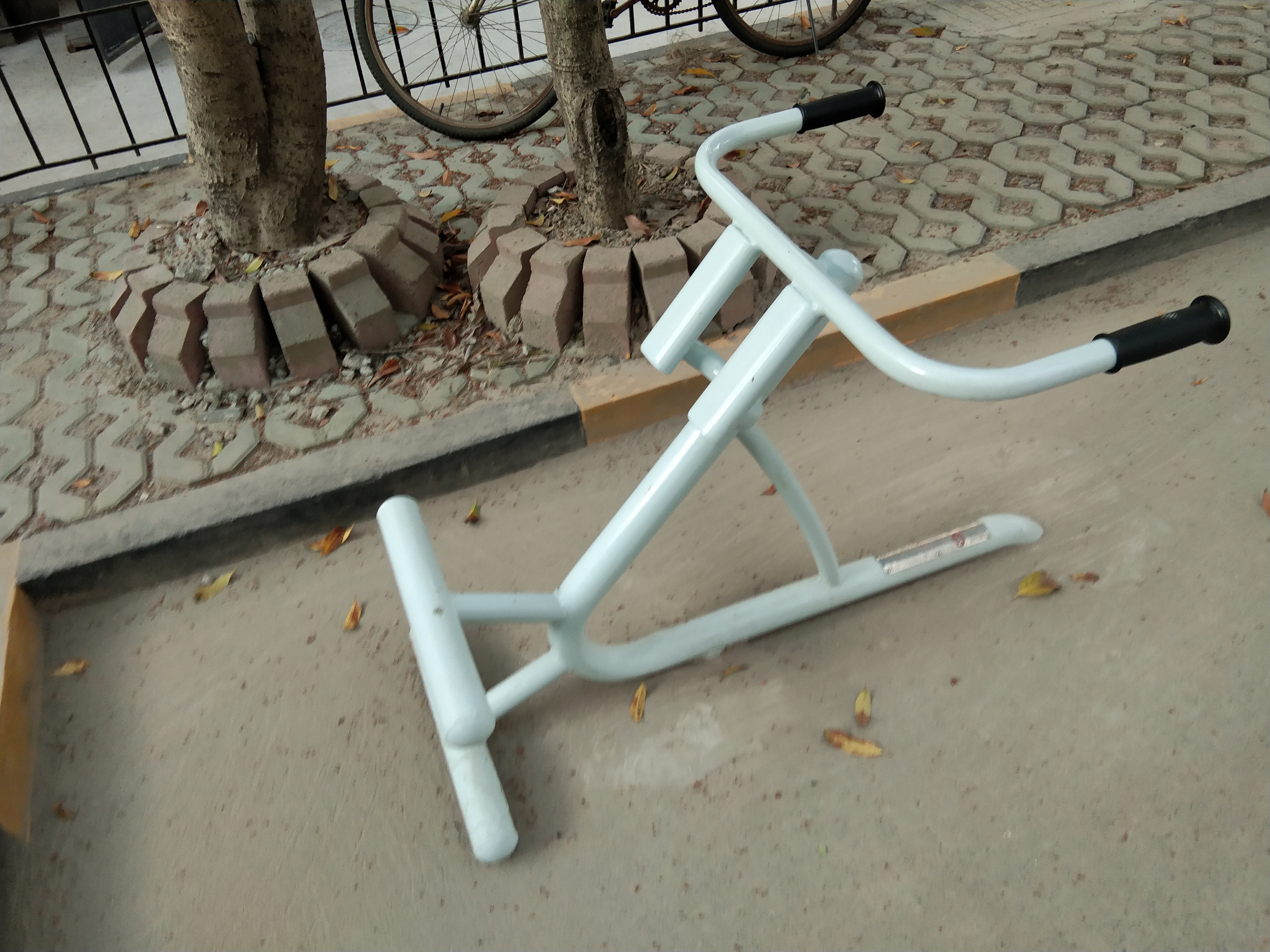 背肌训练器