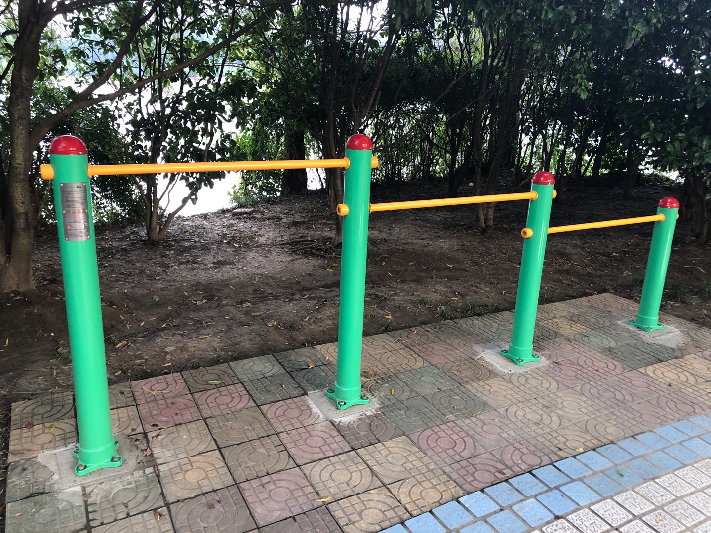 多联压腿架