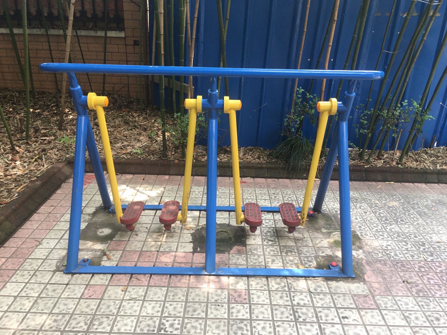 双人漫步器
