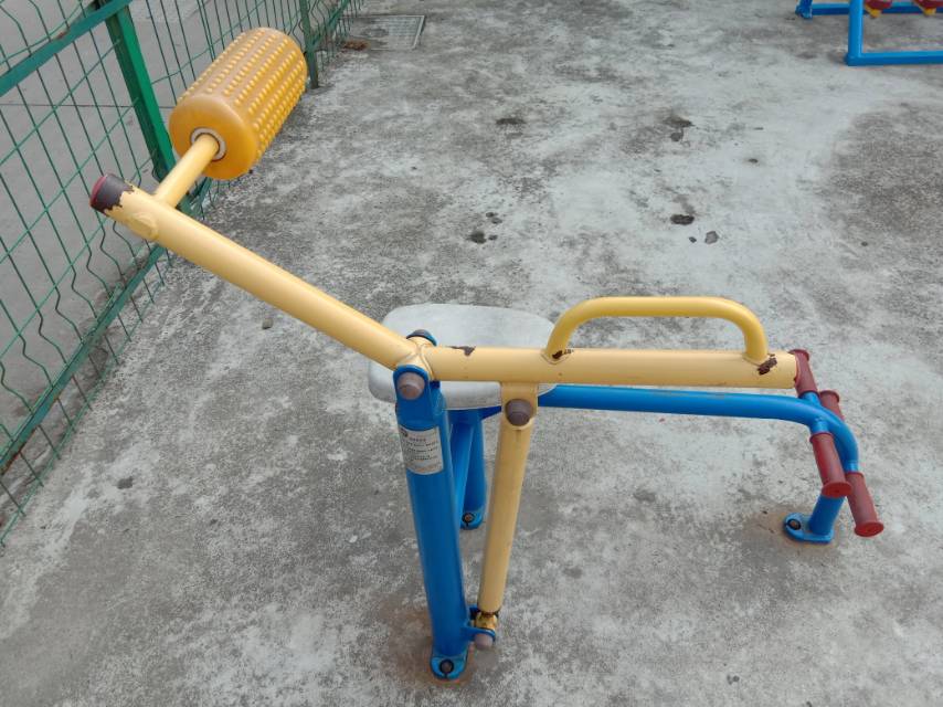 腹背锻炼器