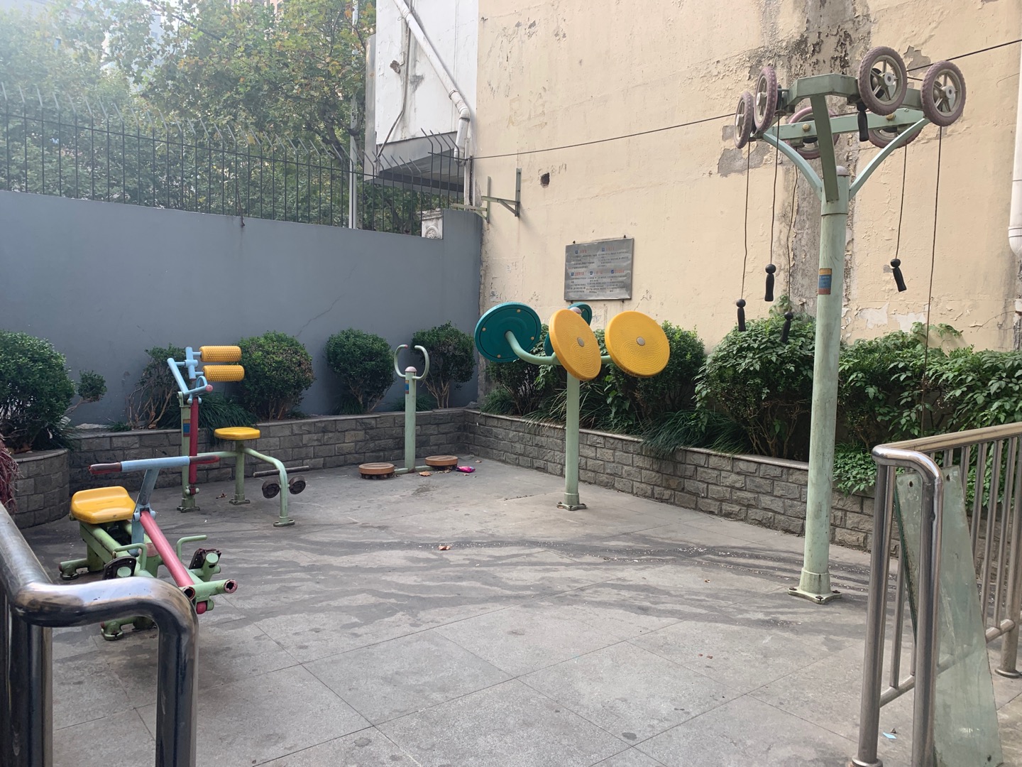 潍坊三村居委健身点2