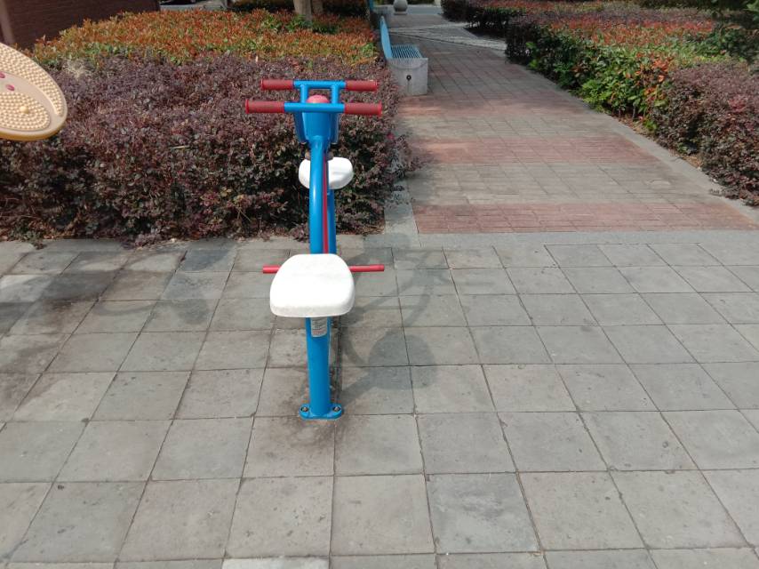 下肢锻炼器
