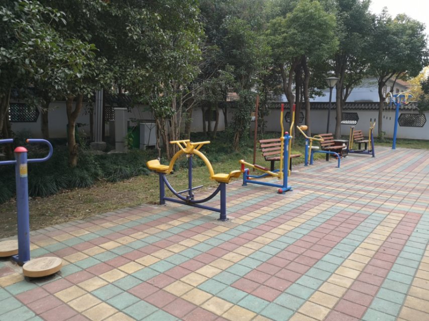 丹桂路居委健身苑点