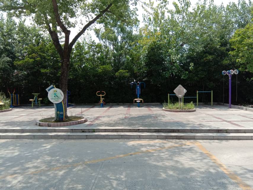 彭赵小区南区市民健身点