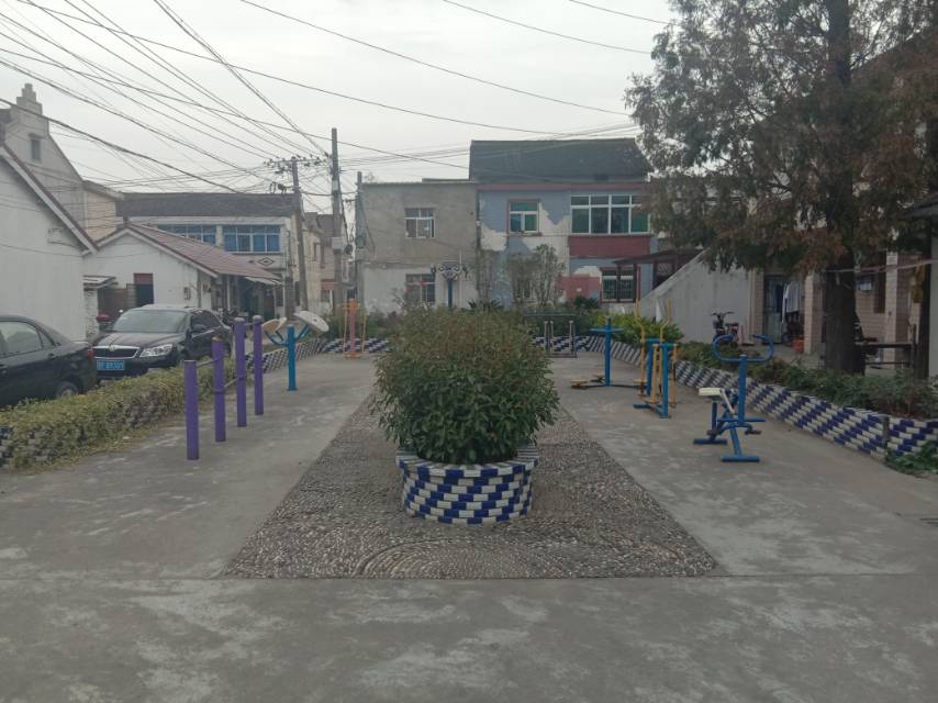 卫东村4组11号前健身路径