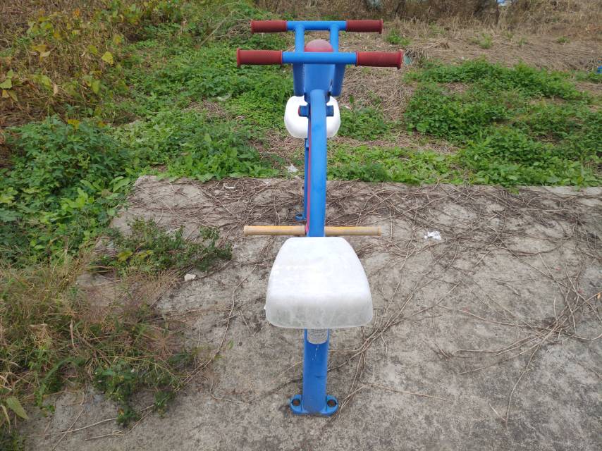 下肢锻炼器