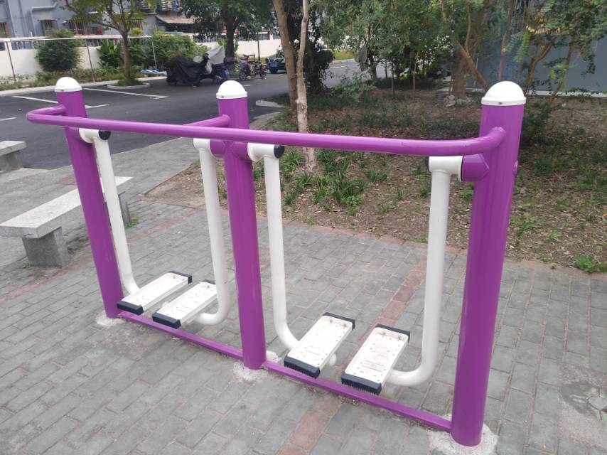 双位漫步机