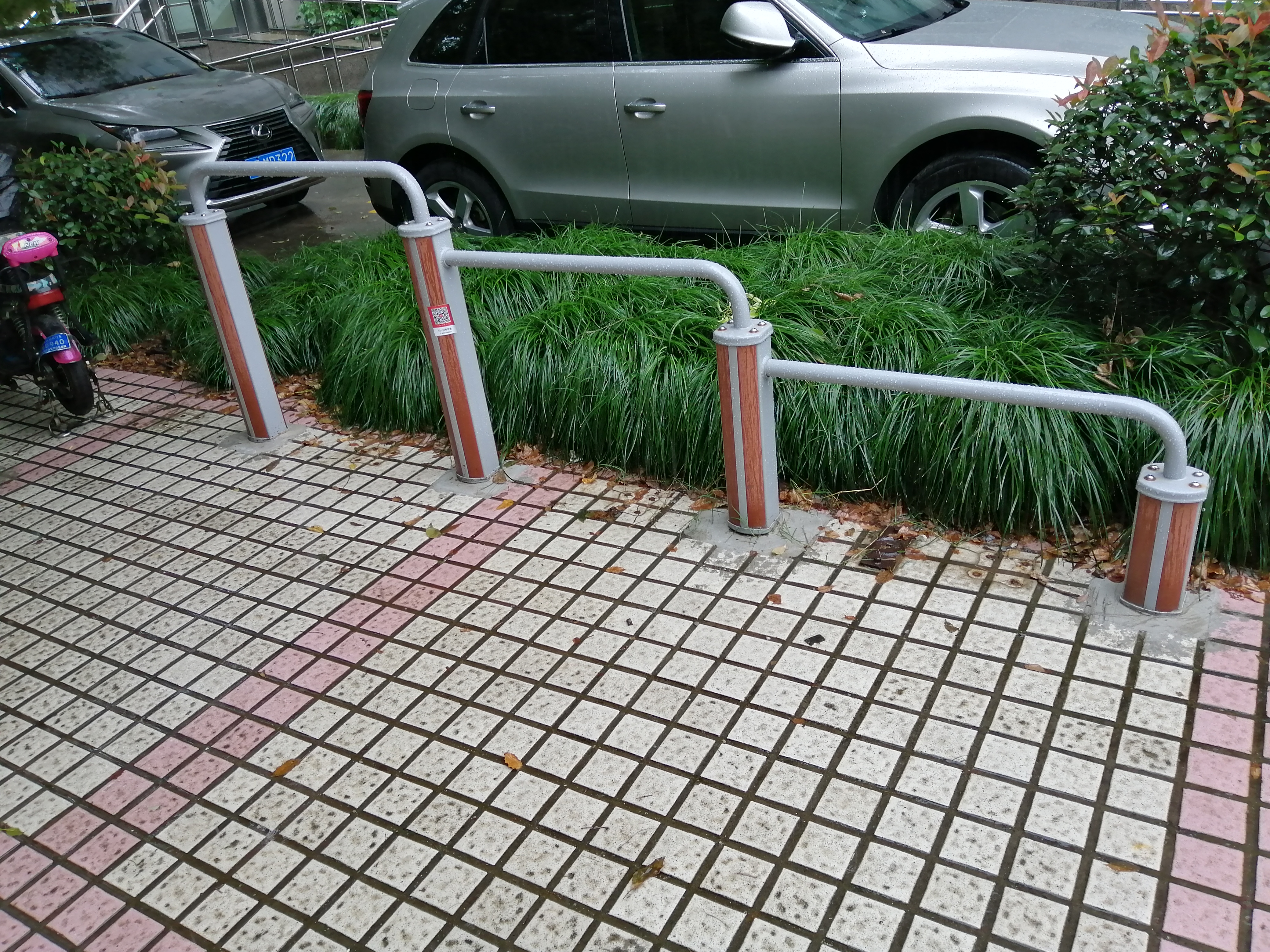 弹震压腿器