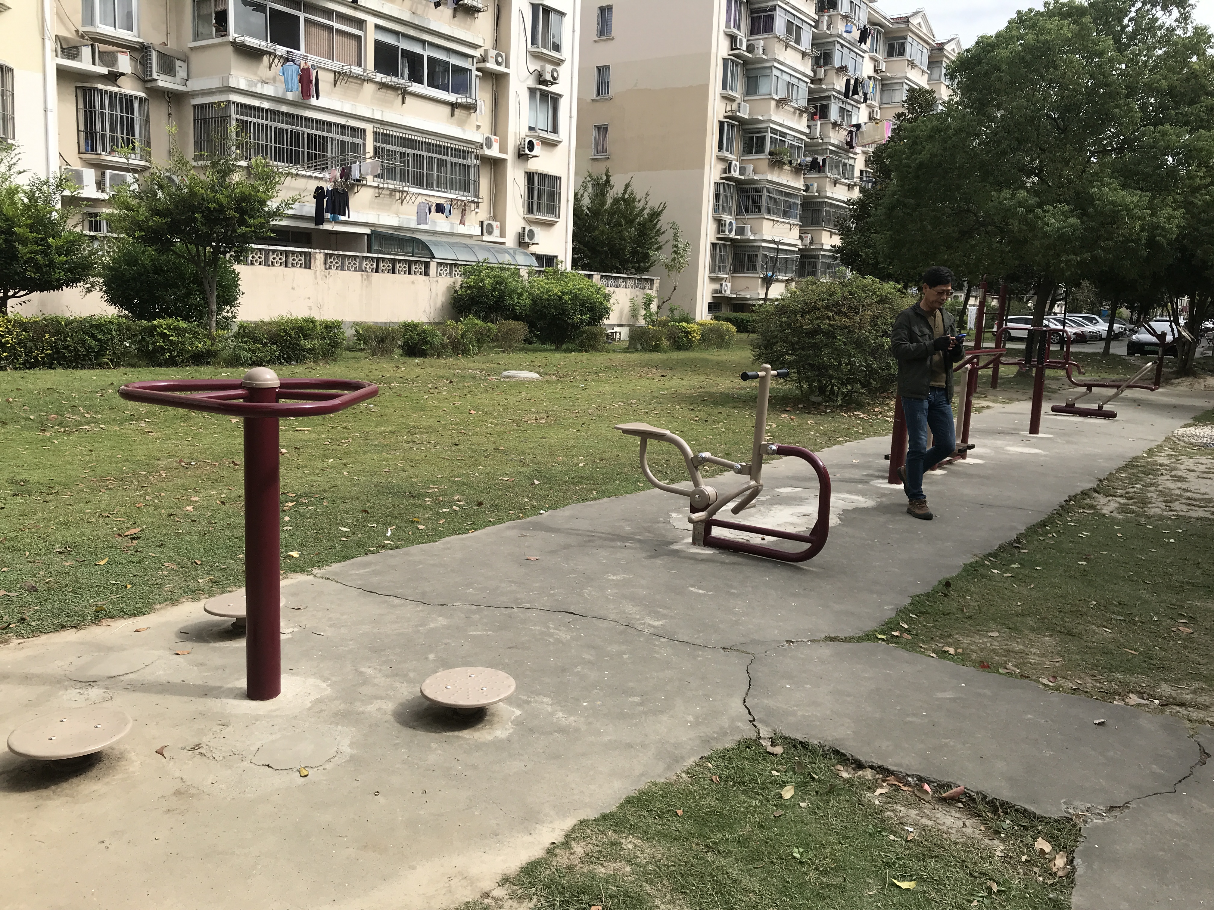 沁园春三村一期健身点A