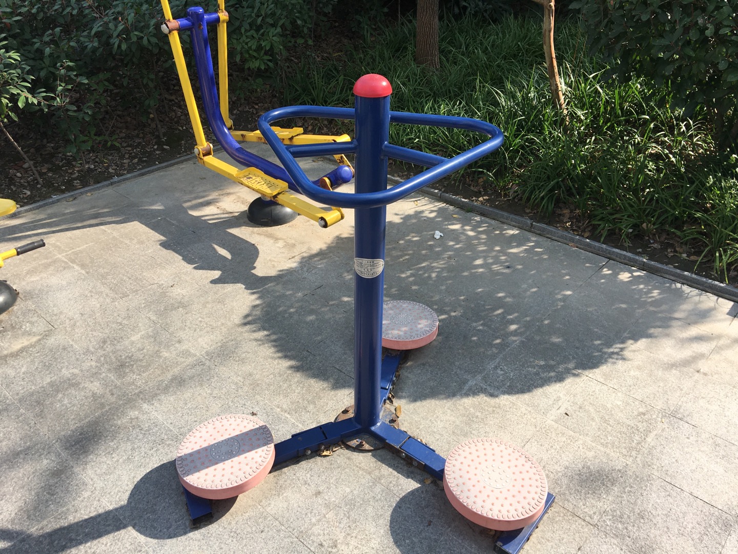 三人转腰器