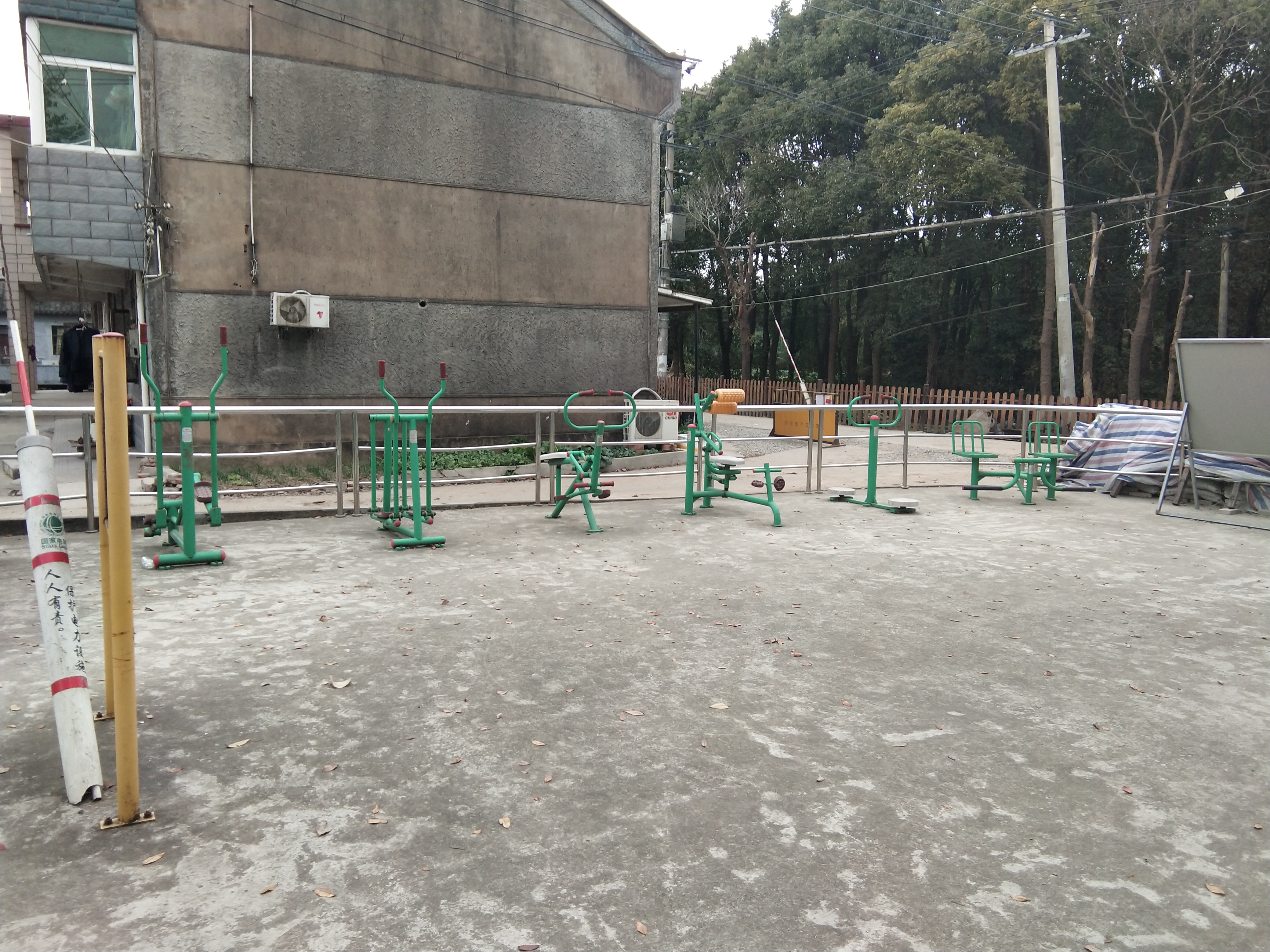 川沙新镇金家村健身广场
