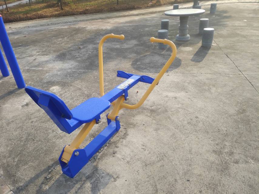 划船器