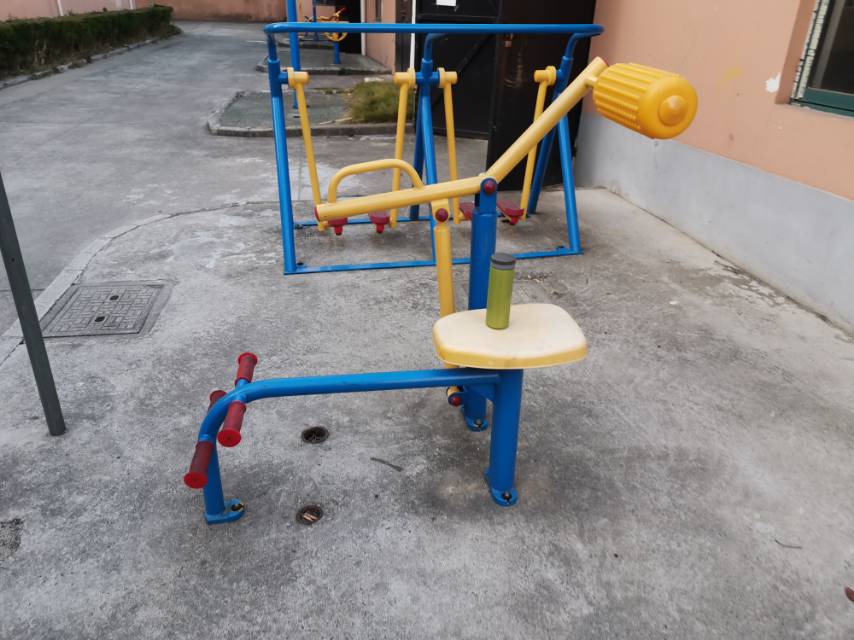 腹背锻炼器