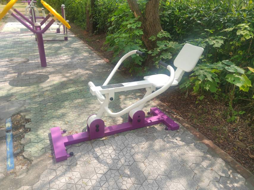 划船器