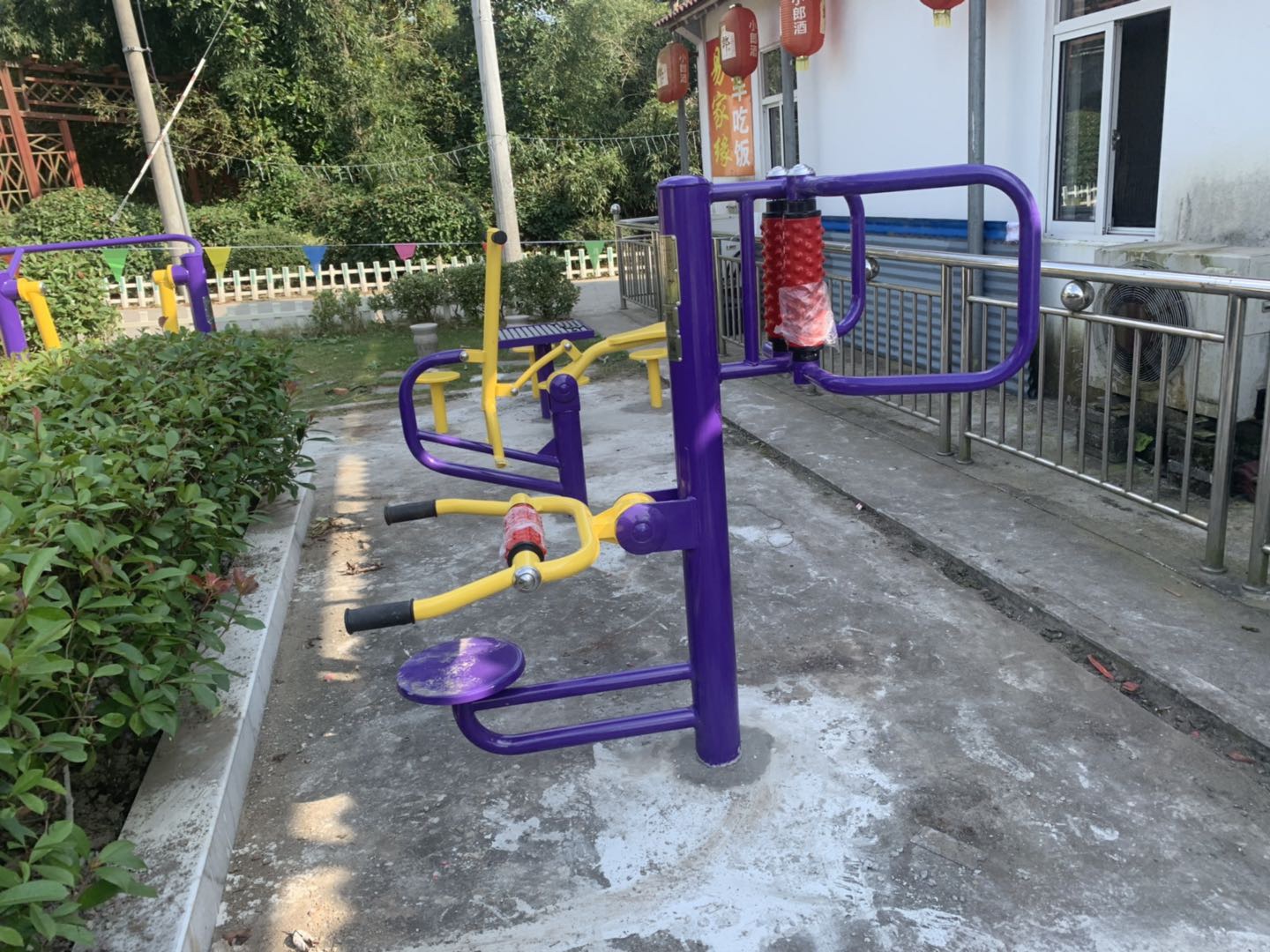 腰背按摩器
