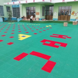 悬浮地板幼儿园小学校室外拼装地板操场体育跑道球场地板防滑地板