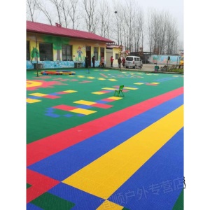 塑料悬浮拼装拼块地板防水幼儿园室外卡扣式户外塑胶运动地垫
